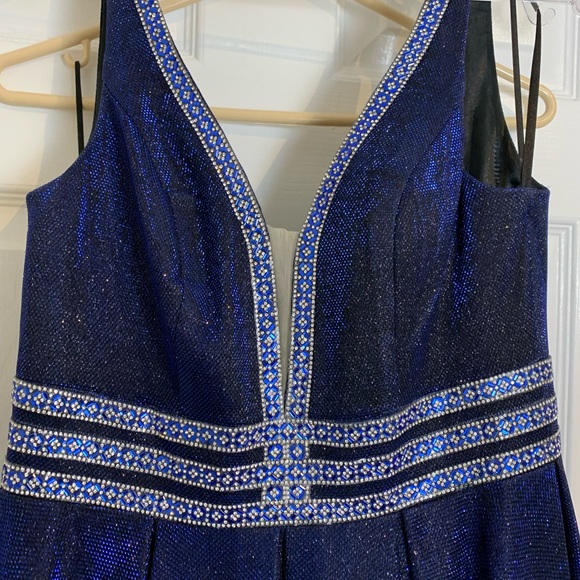 PROM 🔥SALE🔥Norma Reed Gown in blue size XS - Picture 3 of 16